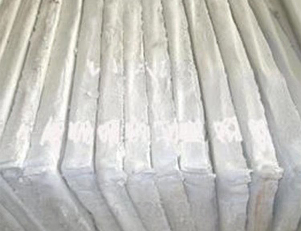 複合(hé)氧化鋁保溫(wen)闆